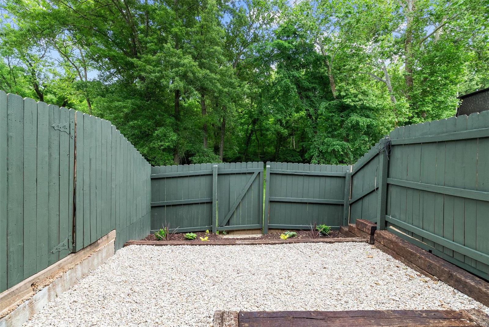 200 Braeshire Drive Unit: J