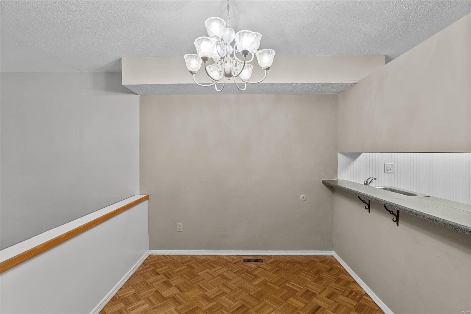 200 Braeshire Drive Unit: J