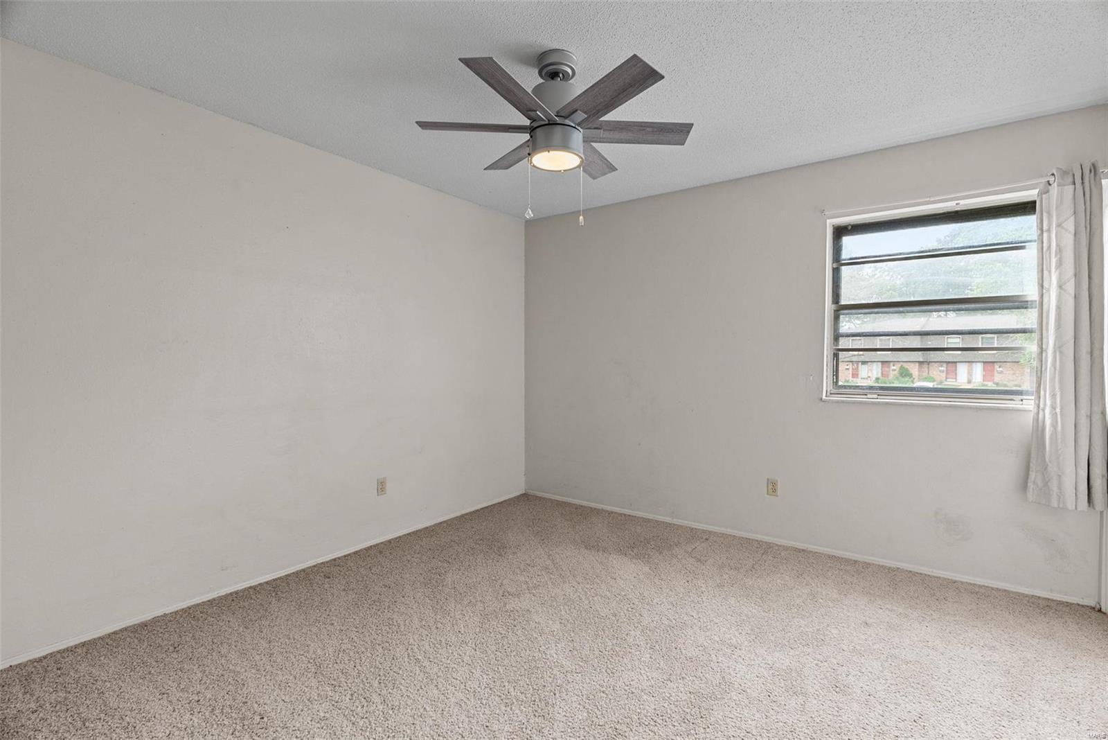 200 Braeshire Drive Unit: J