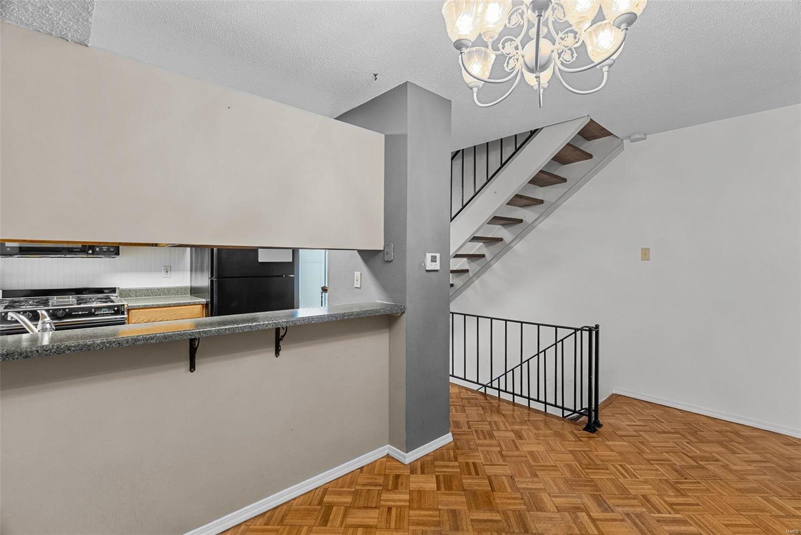 200 Braeshire Drive Unit: J
