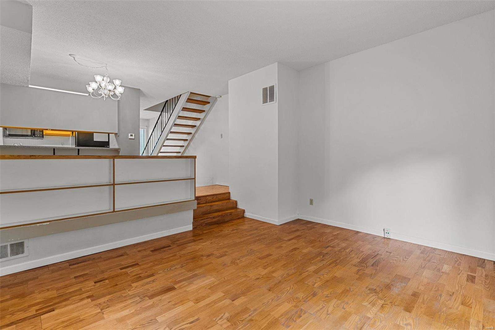 200 Braeshire Drive Unit: J