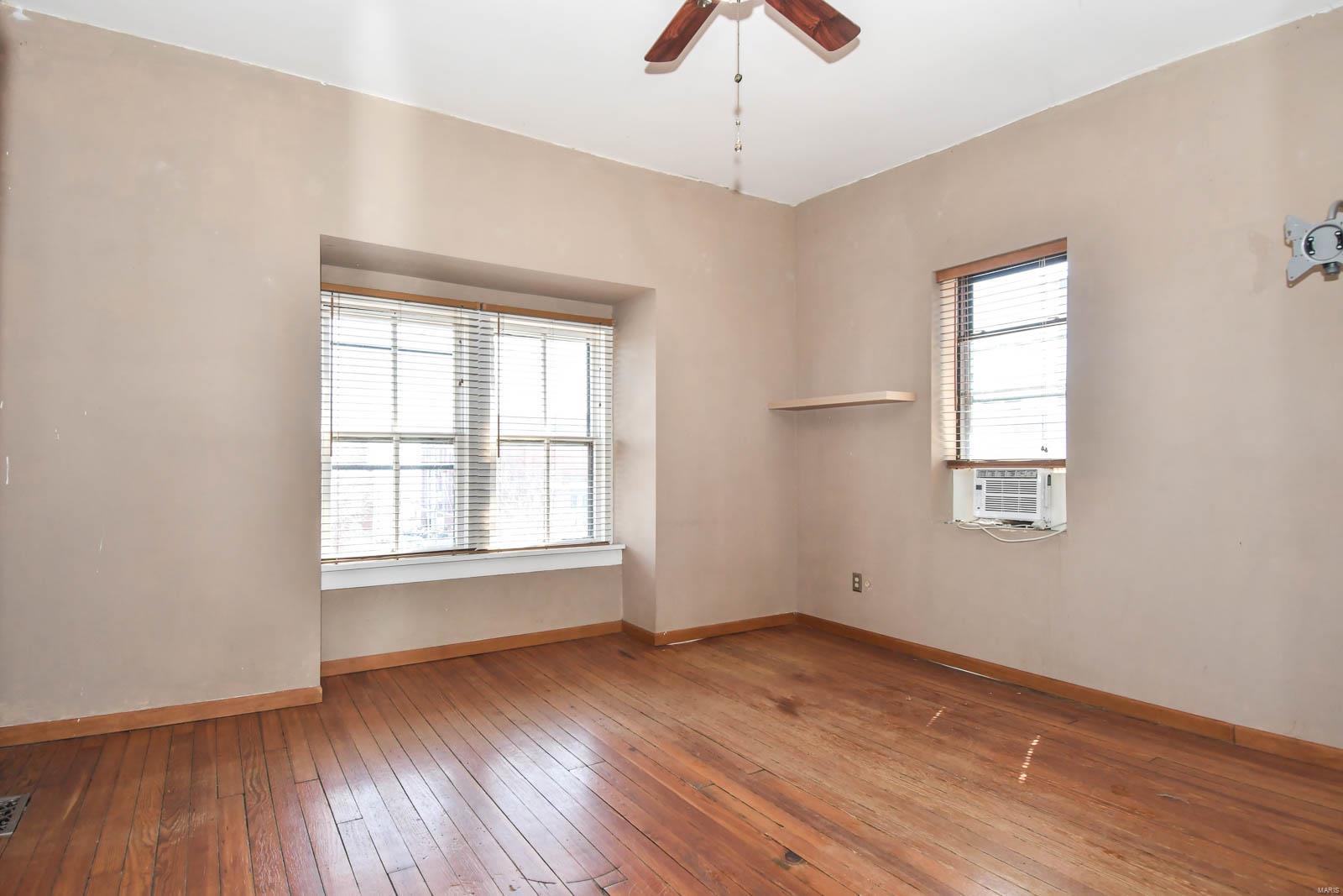 2350 S 10th Street Unit: REAR