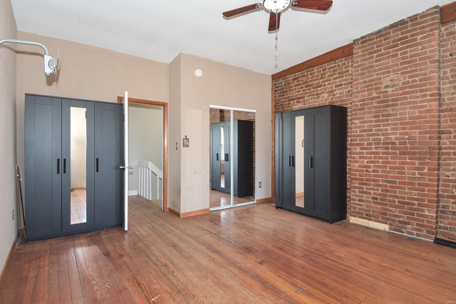 2350 S 10th Street Unit: REAR