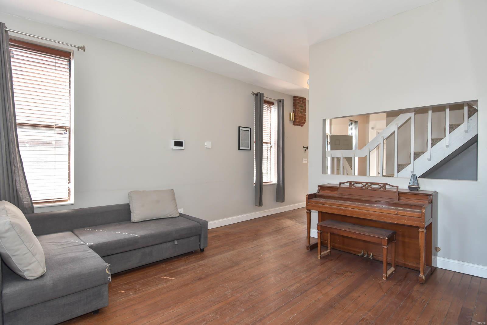 2350 S 10th Street Unit: REAR