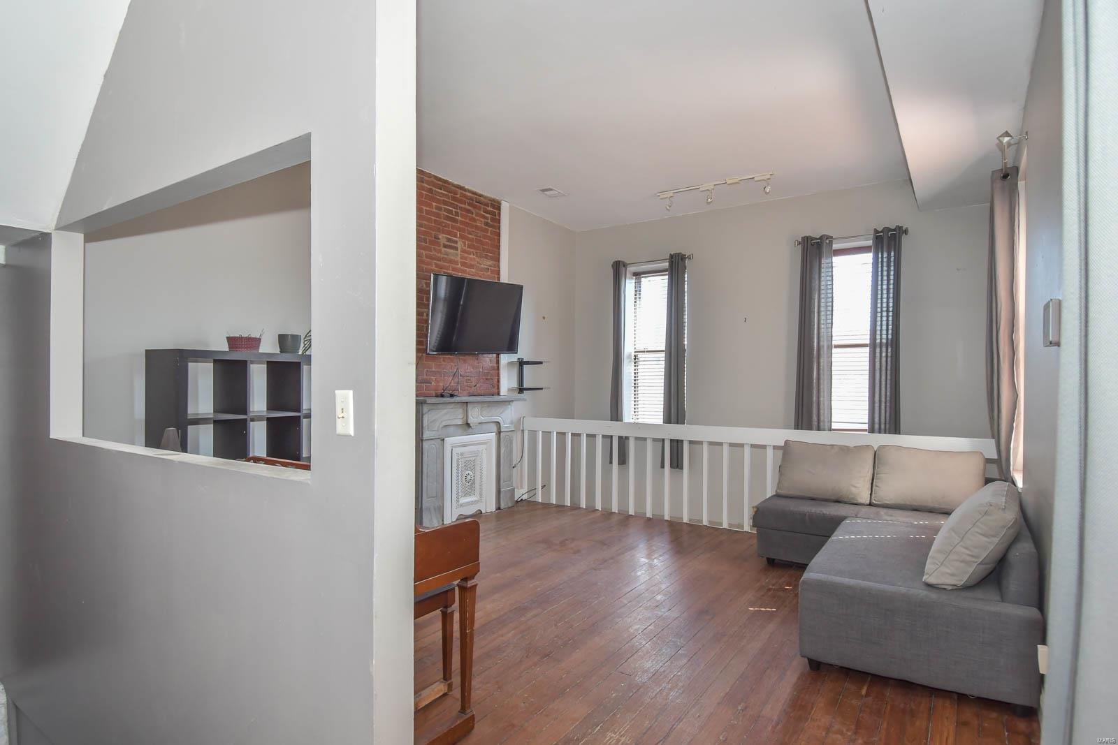 2350 S 10th Street Unit: REAR