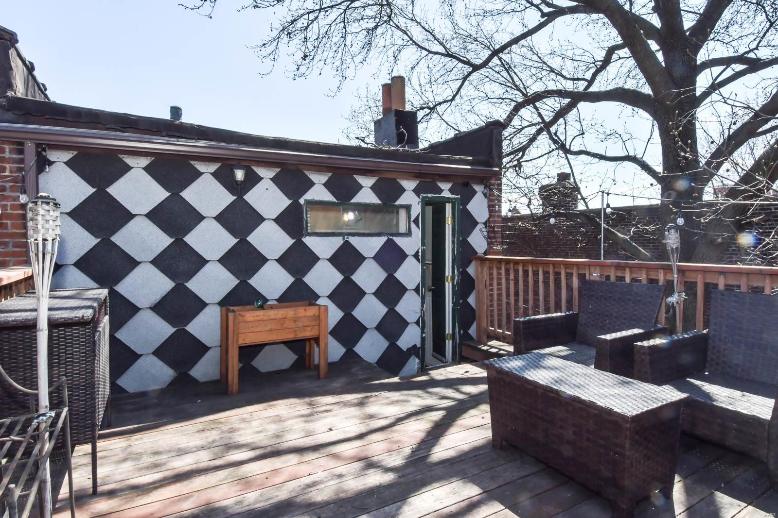 2350 S 10th Street Unit: REAR