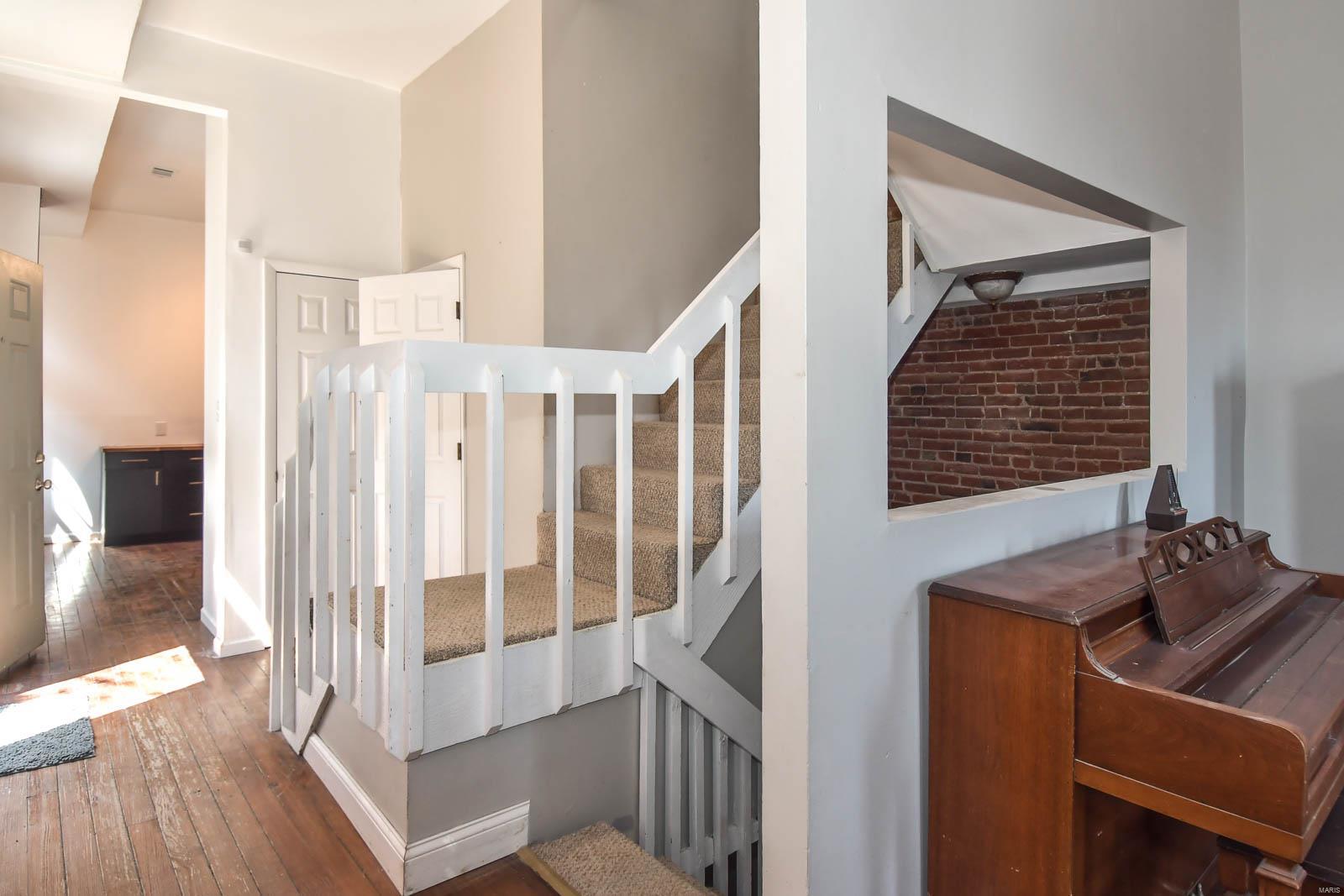 2350 S 10th Street Unit: REAR