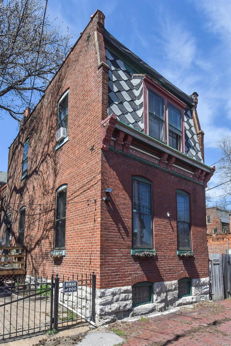 2350 S 10th Street Unit: REAR