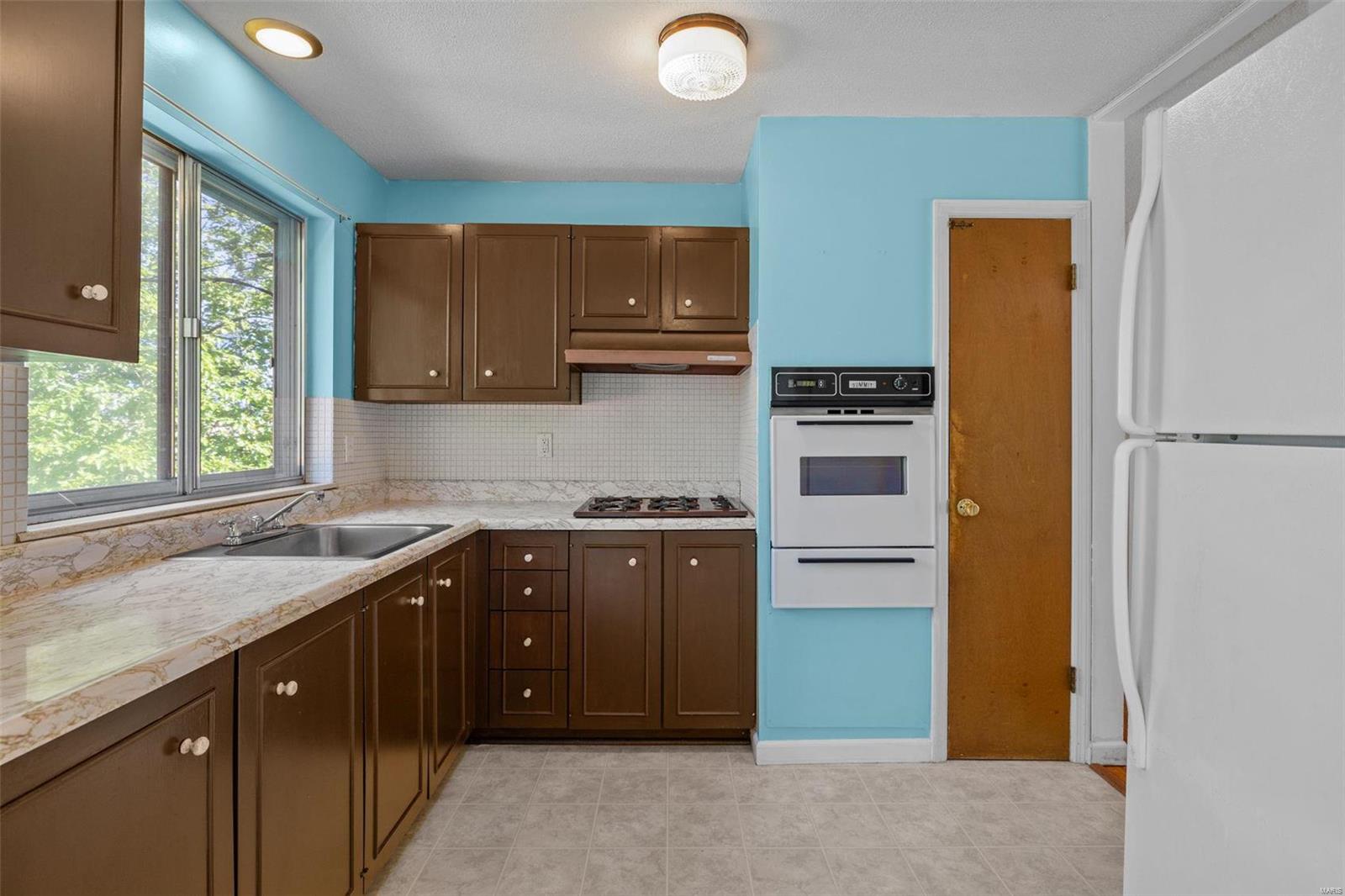 1246 Roth Hill Drive