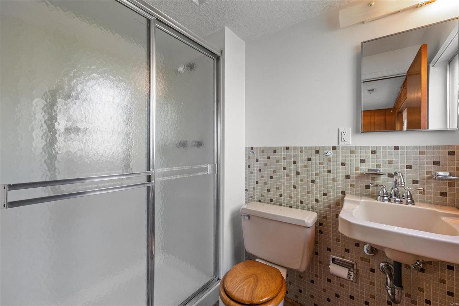 1246 Roth Hill Drive