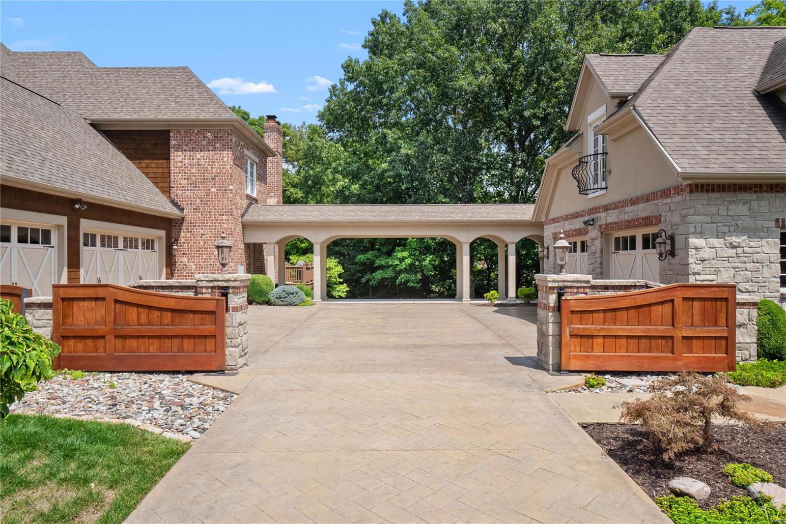 2131 Saddle Creek Ridge Court