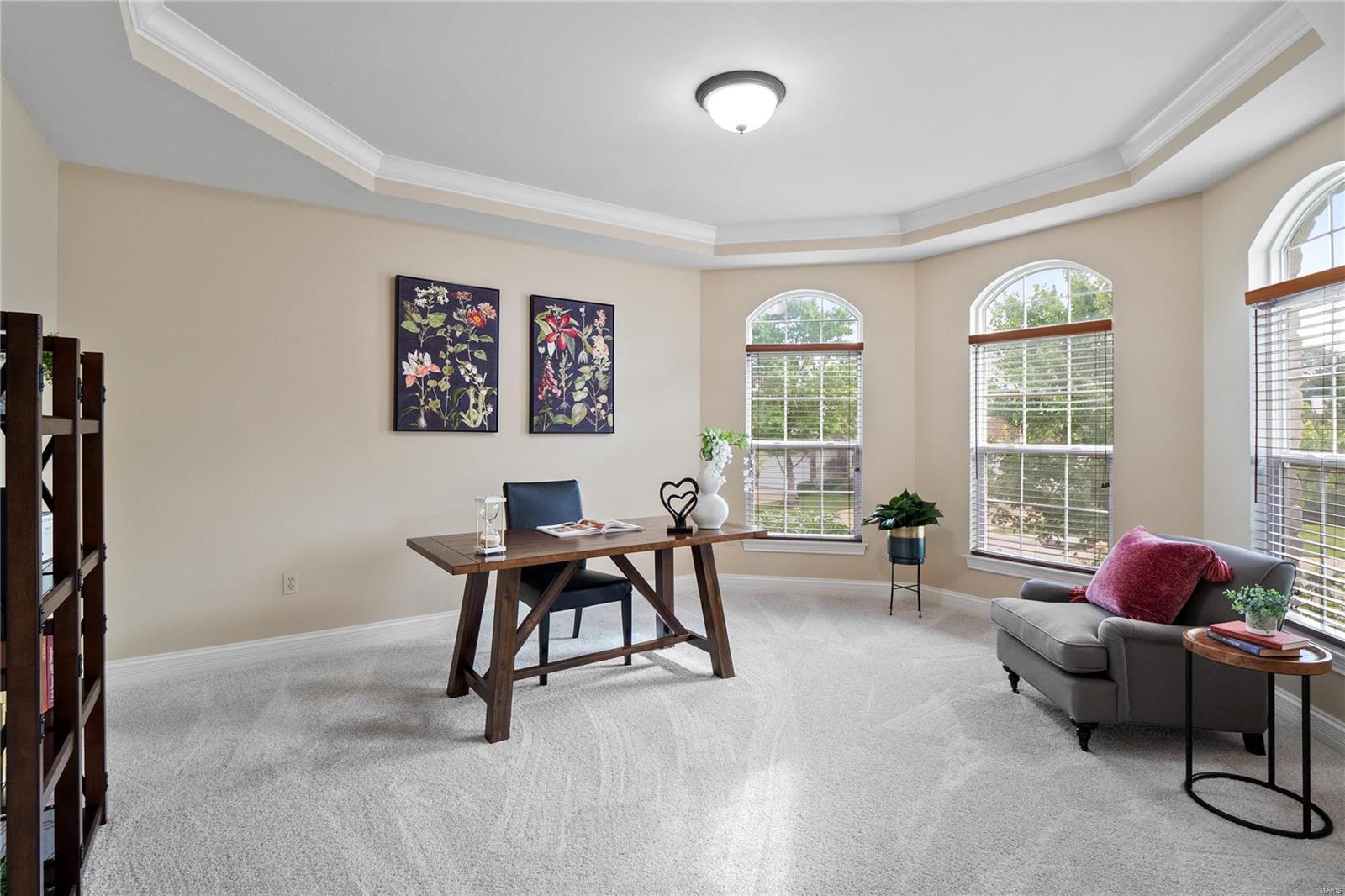 21 Lindbergh Place Ter