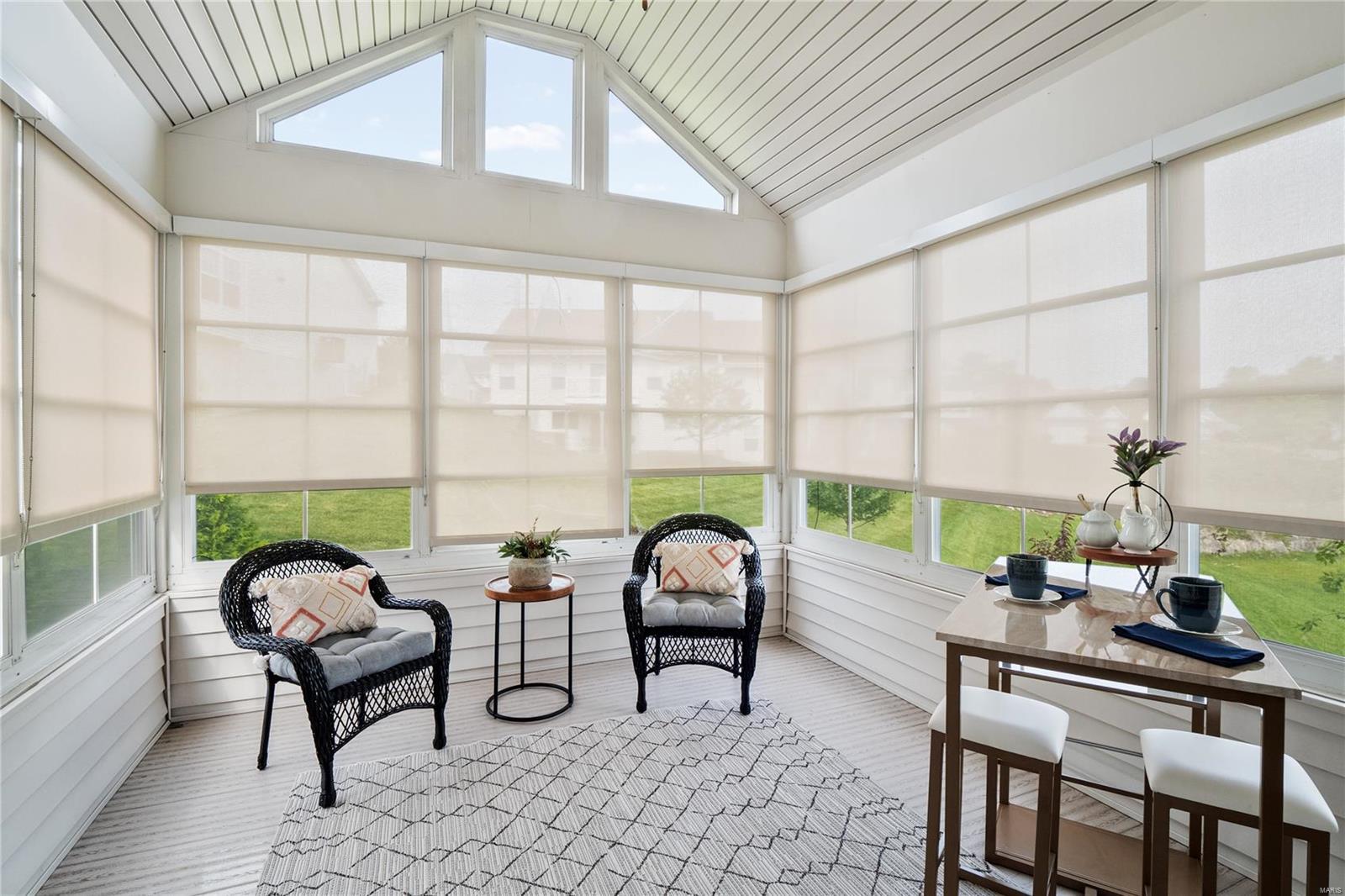 21 Lindbergh Place Ter