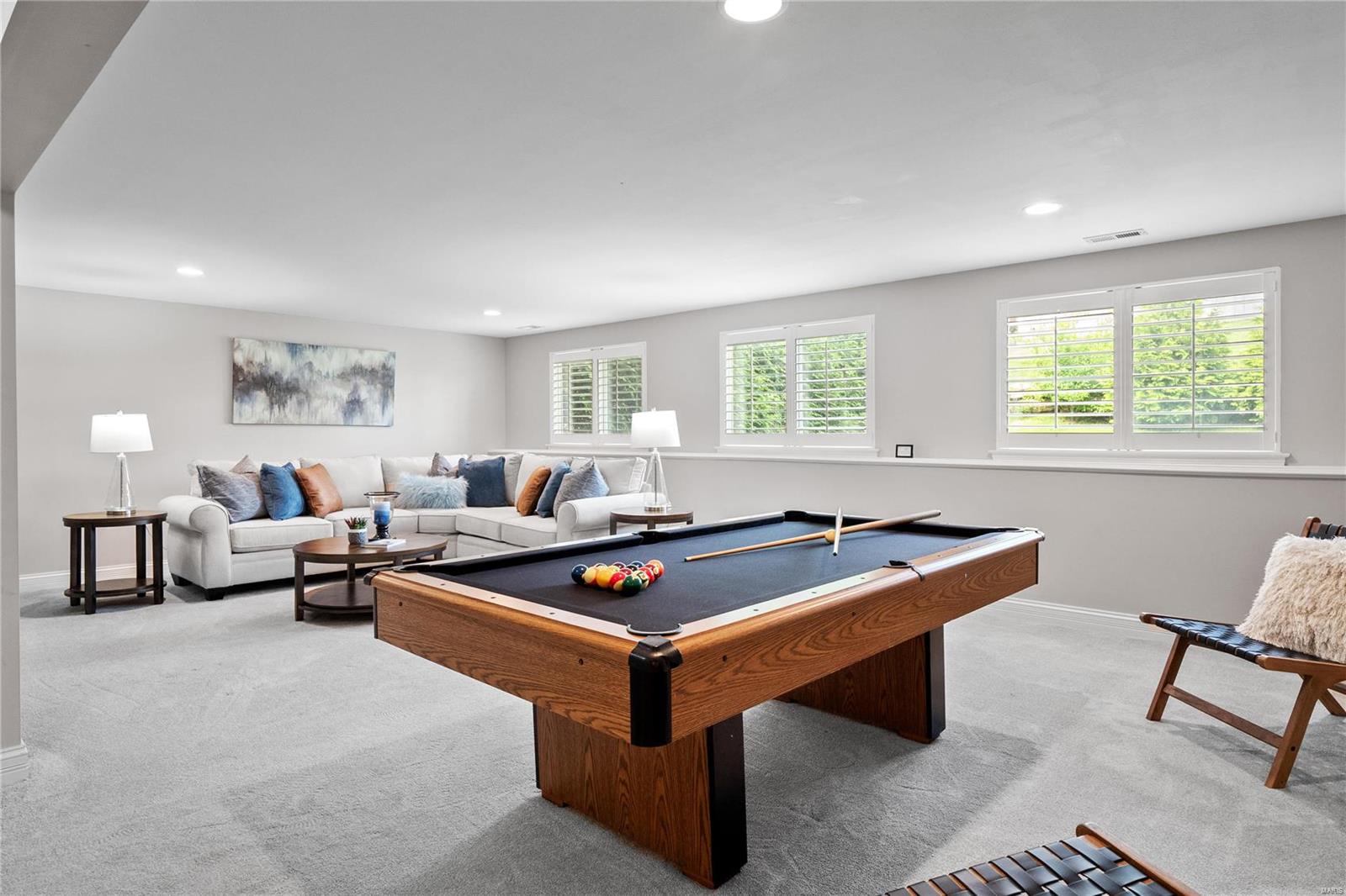 21 Lindbergh Place Ter