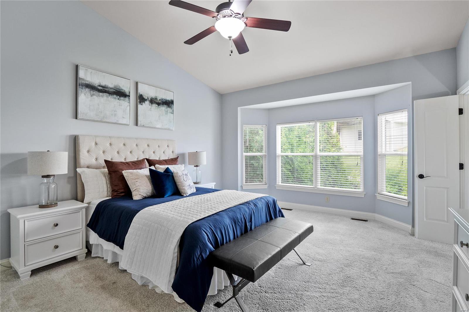 21 Lindbergh Place Ter