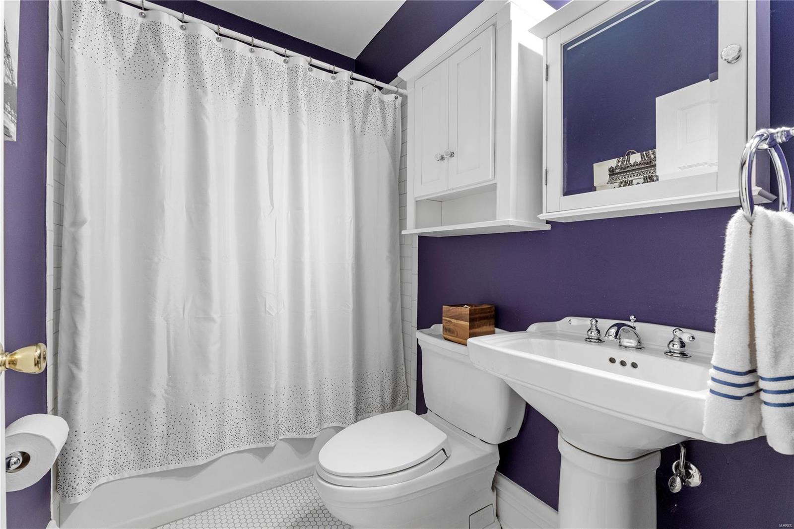 6912 Washington Avenue