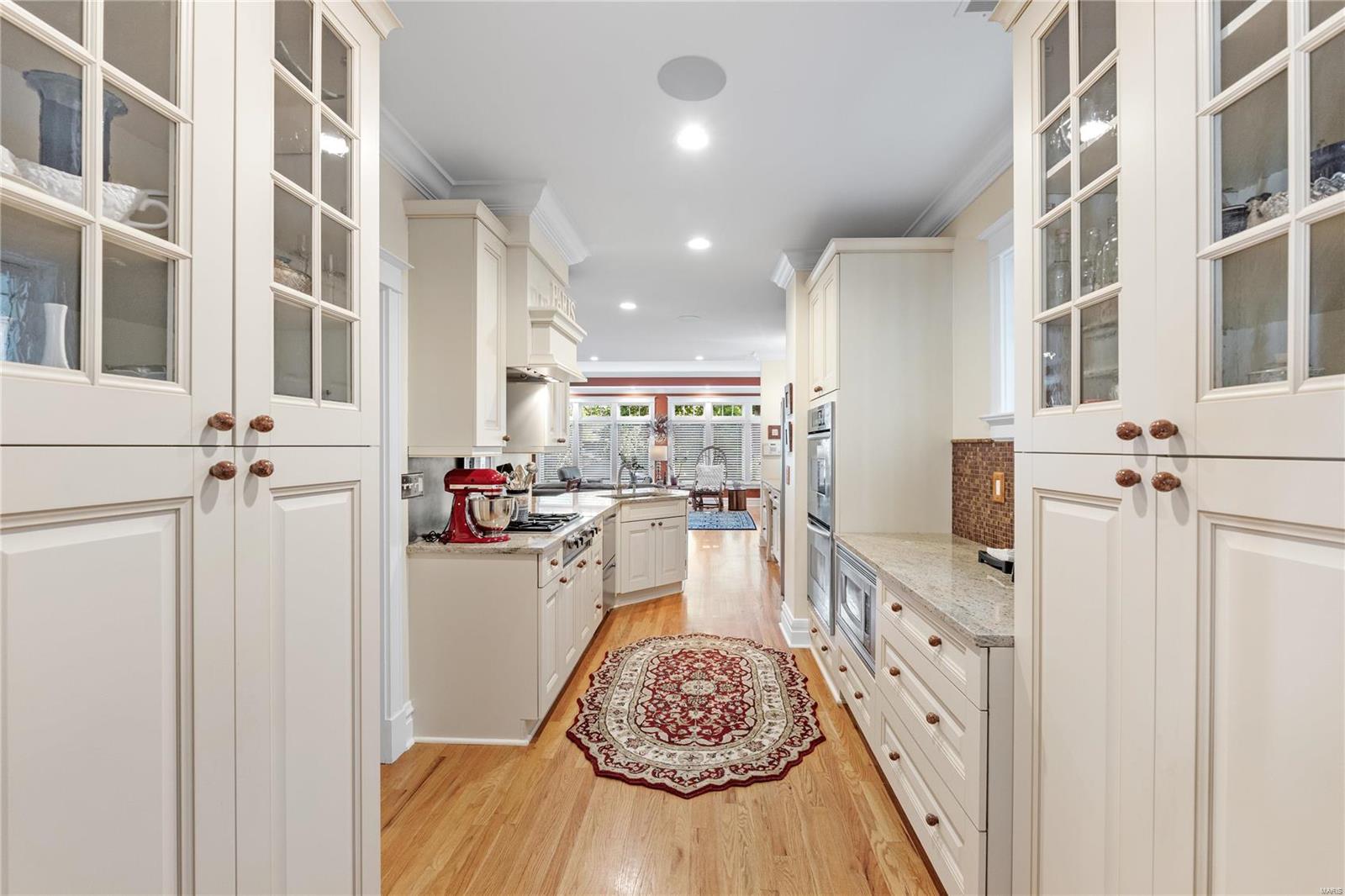 6912 Washington Avenue