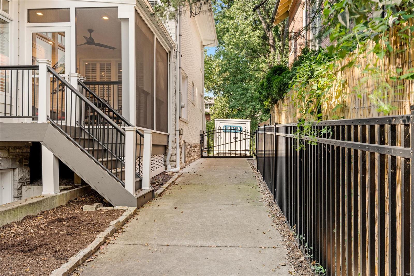 6912 Washington Avenue