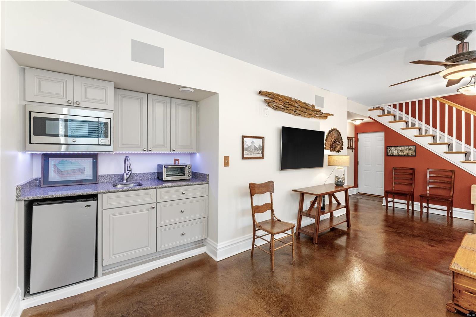 6912 Washington Avenue