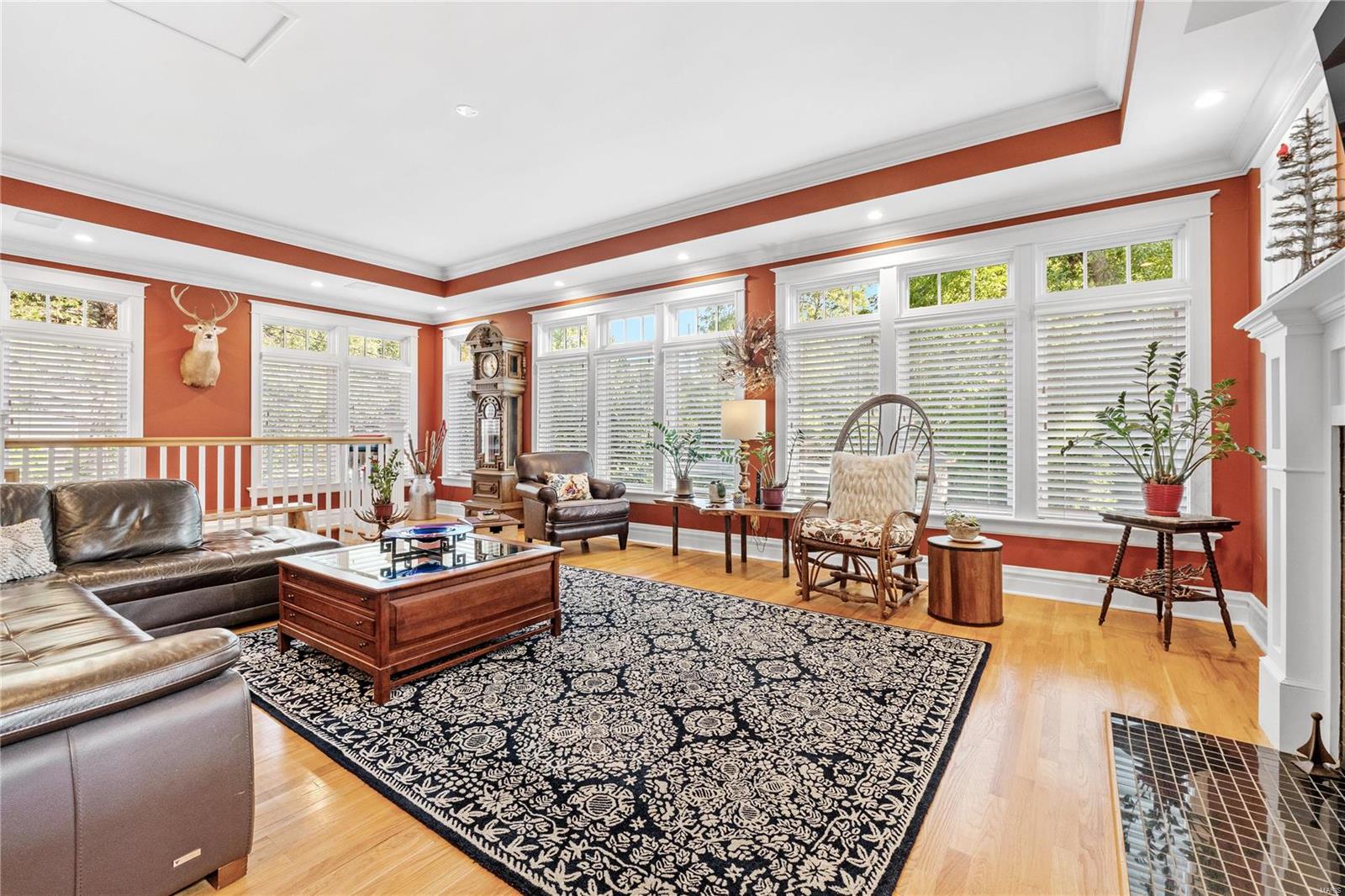 6912 Washington Avenue