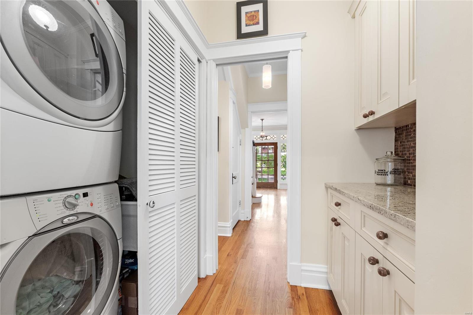 6912 Washington Avenue