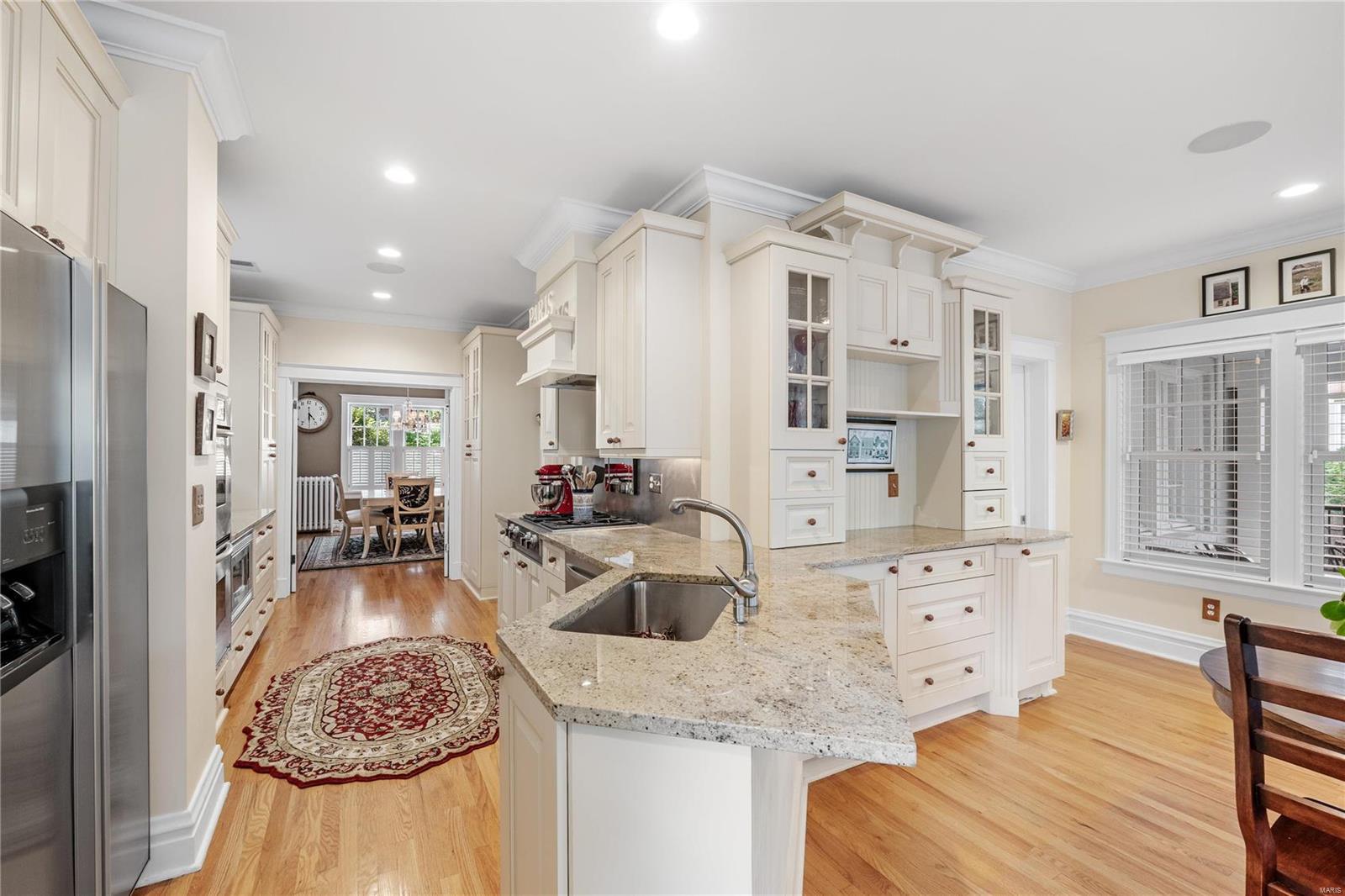 6912 Washington Avenue