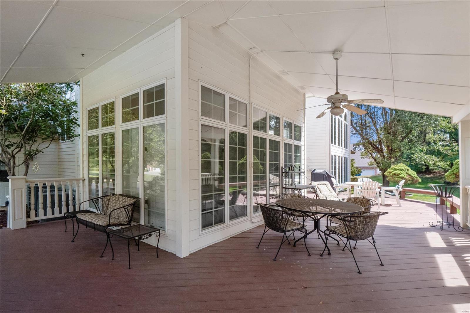 2064 Kingspointe Drive