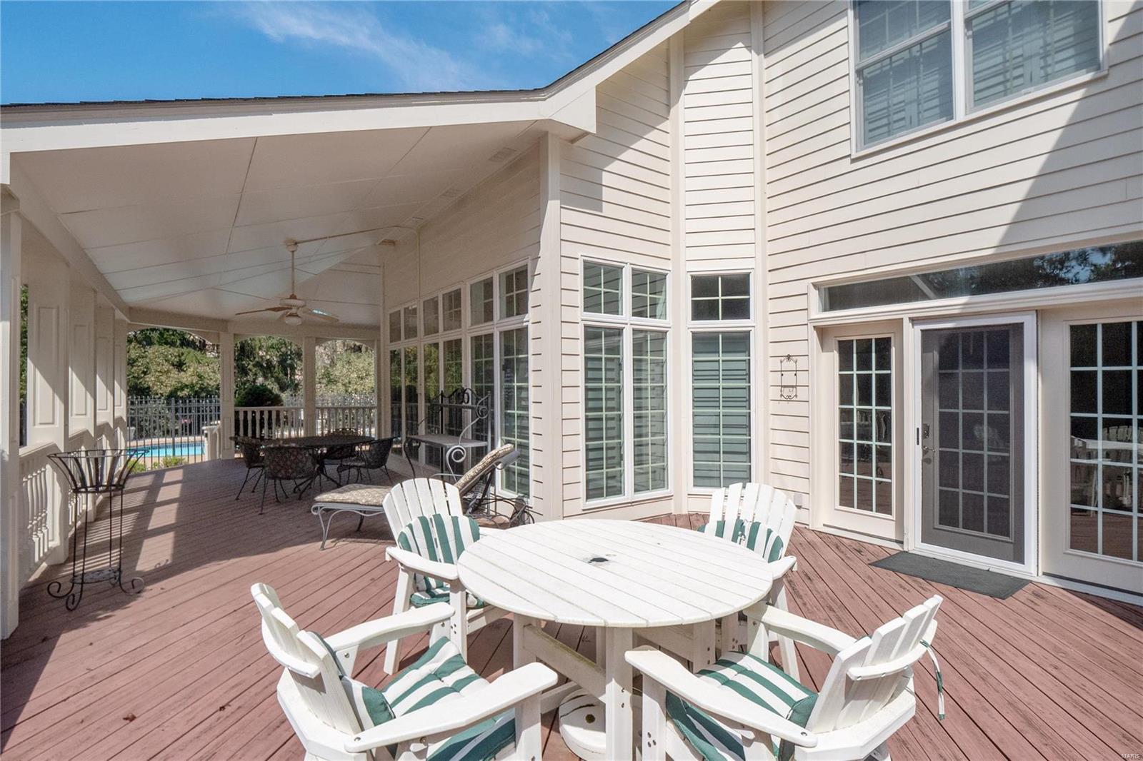 2064 Kingspointe Drive