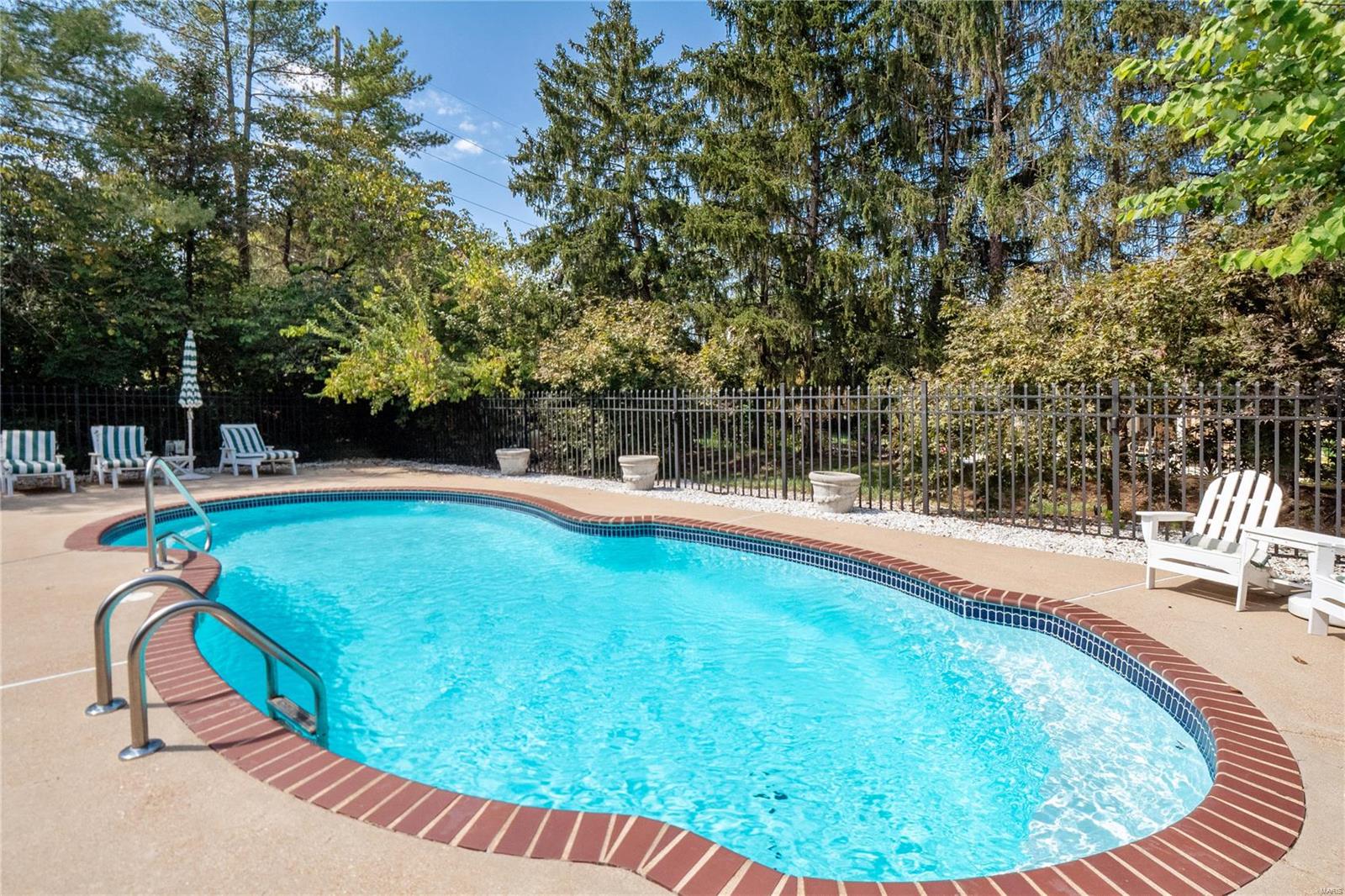 2064 Kingspointe Drive