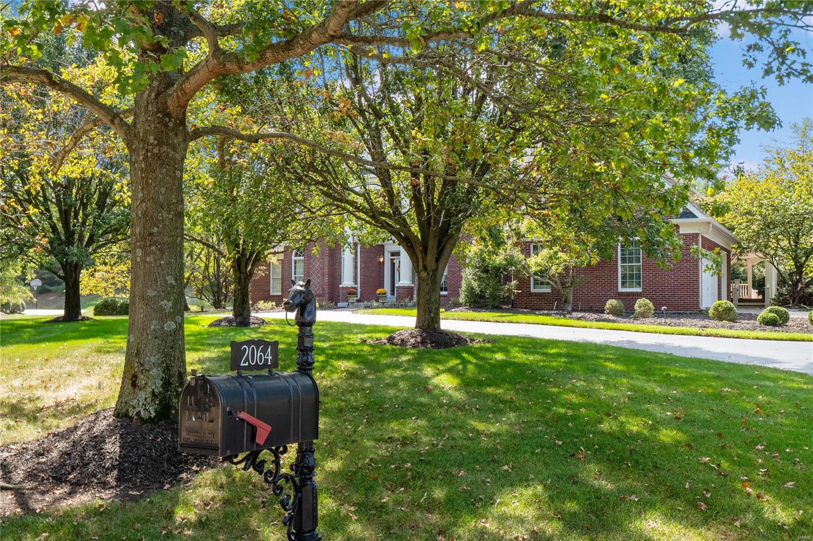 2064 Kingspointe Drive