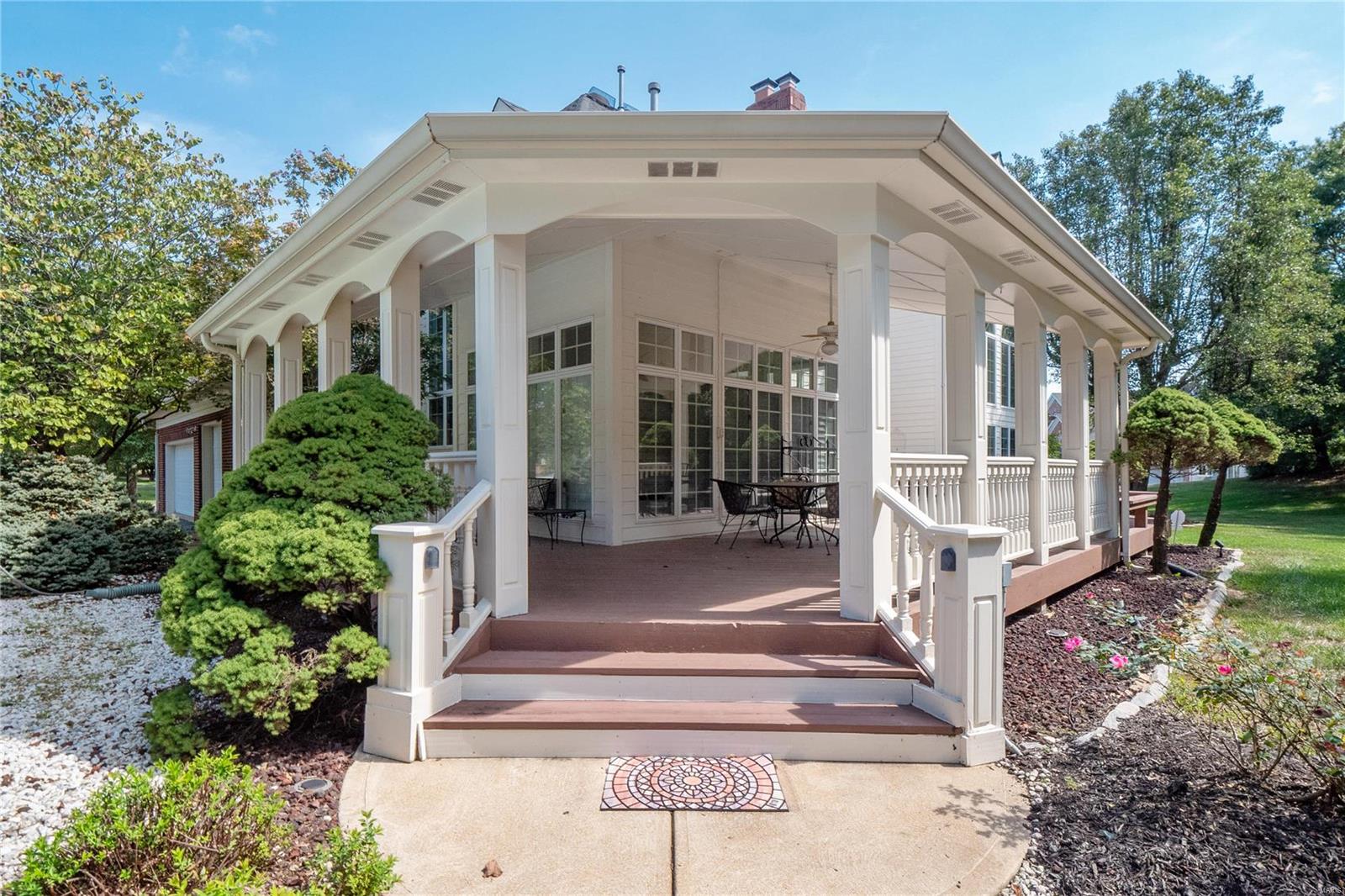 2064 Kingspointe Drive