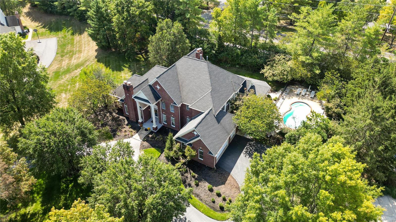 2064 Kingspointe Drive