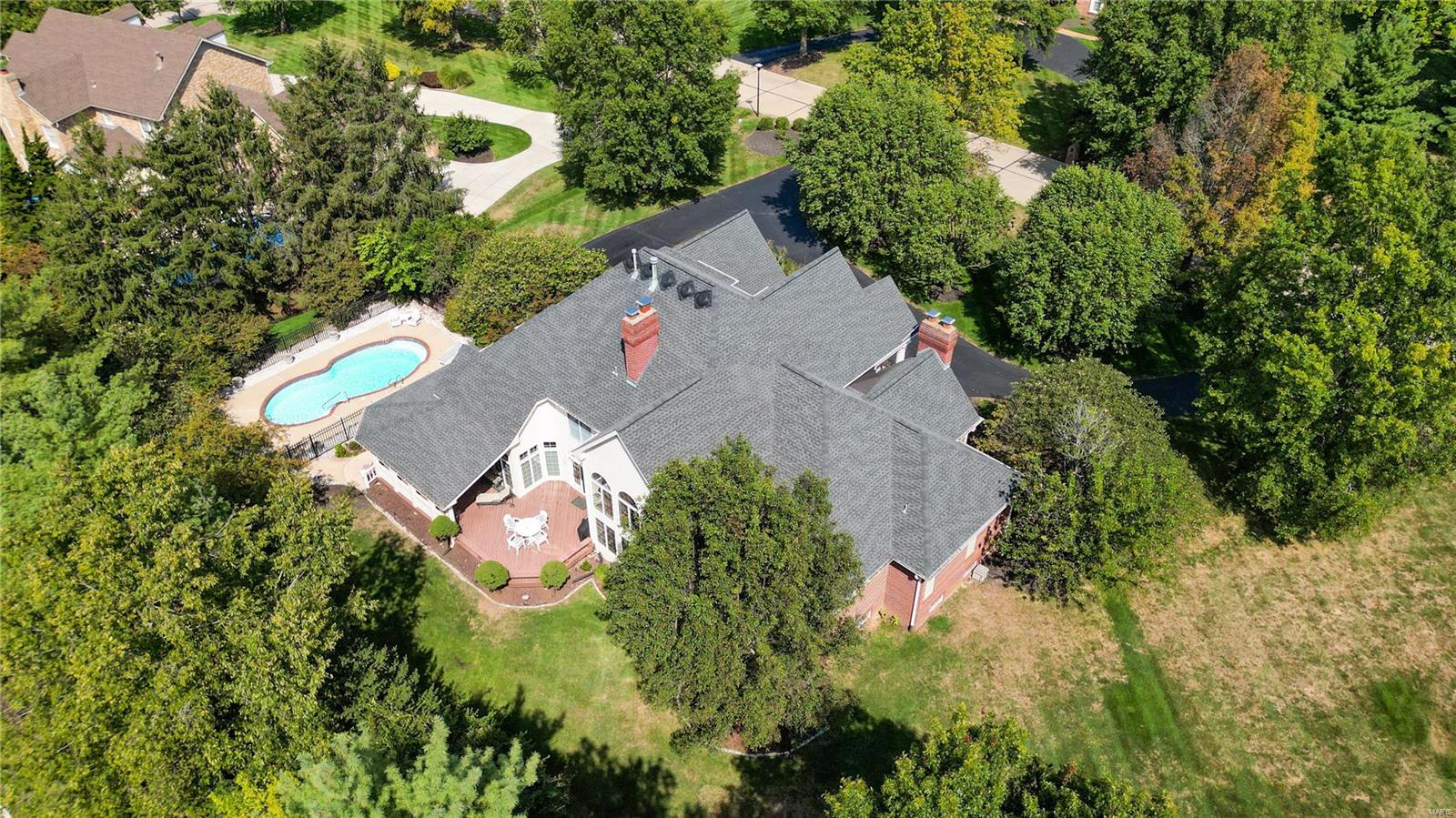 2064 Kingspointe Drive