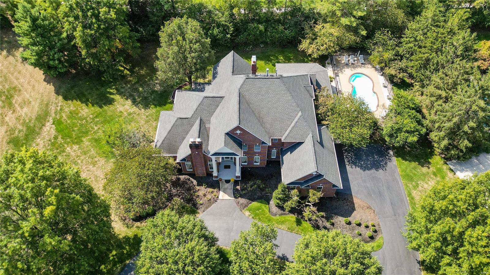 2064 Kingspointe Drive