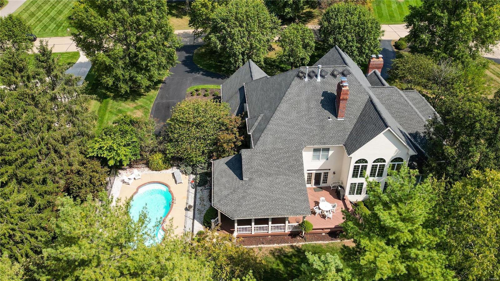 2064 Kingspointe Drive