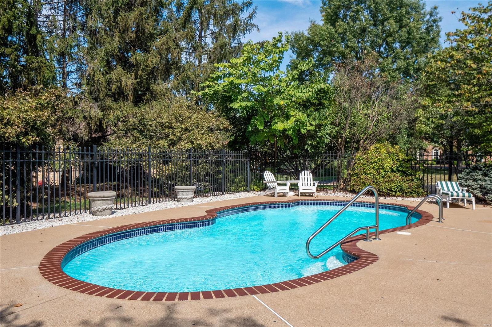 2064 Kingspointe Drive