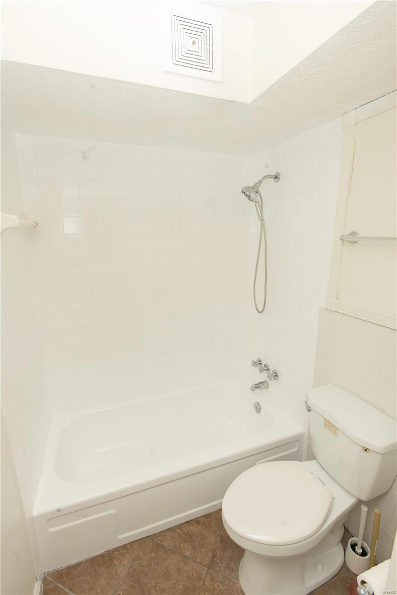 4355 Maryland Avenue Unit: 330