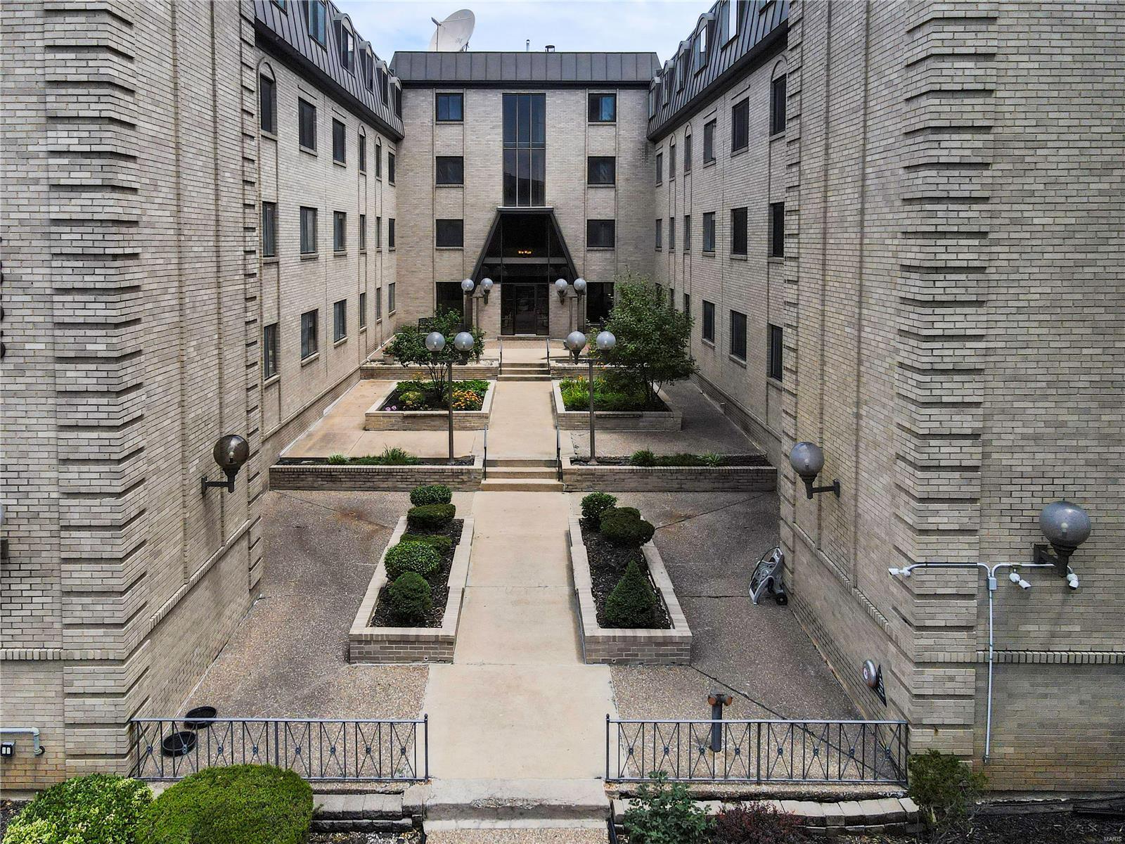 4355 Maryland Avenue Unit: 330