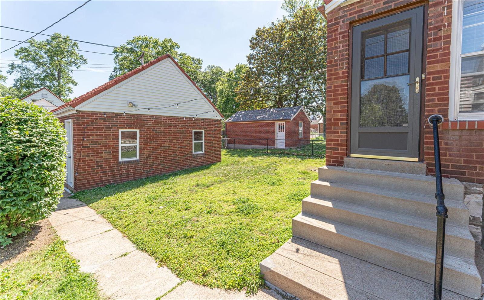 6432 Sutherland Avenue