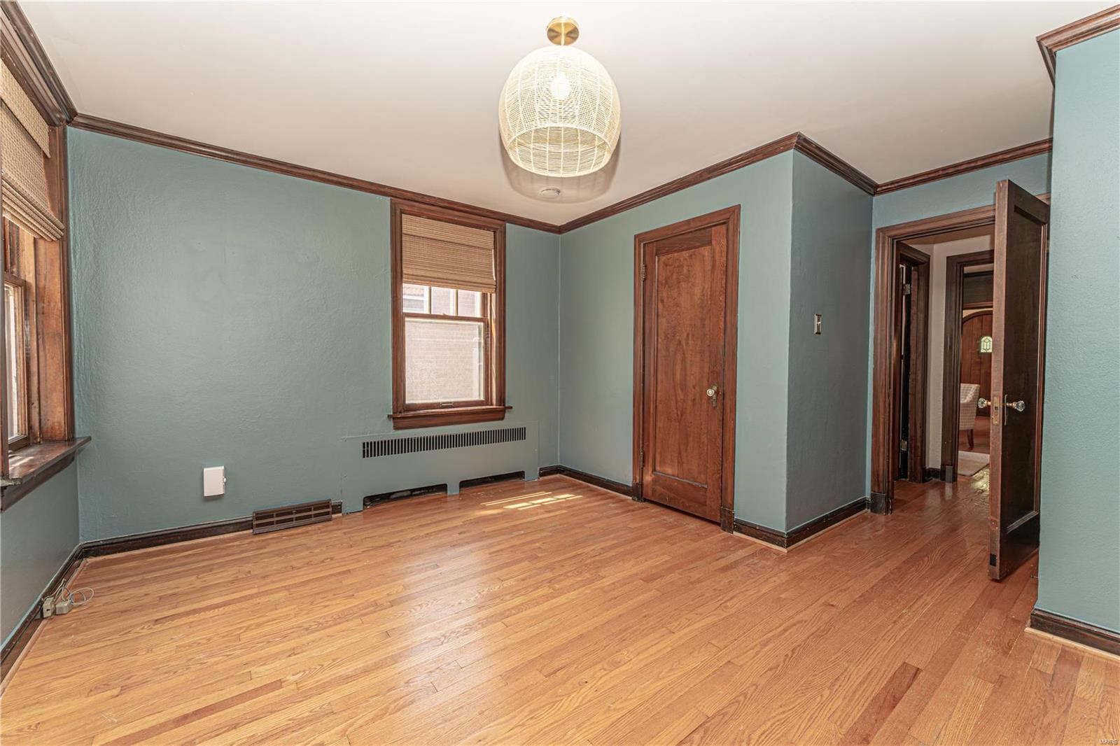 6432 Sutherland Avenue