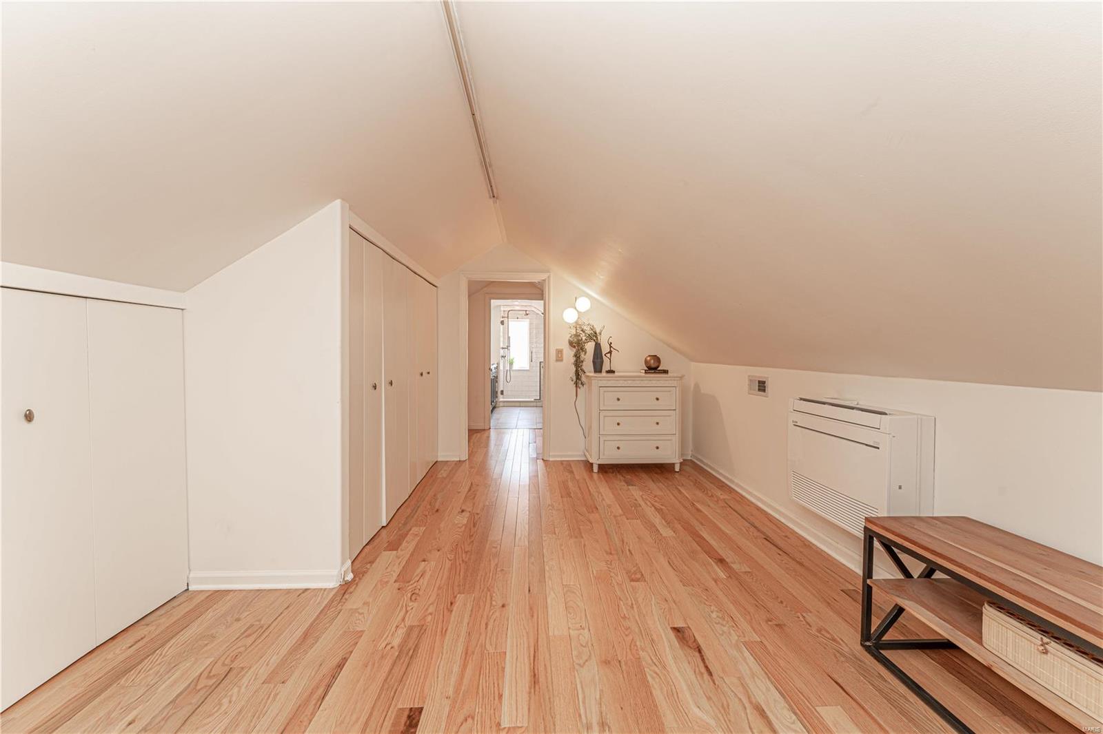 6432 Sutherland Avenue