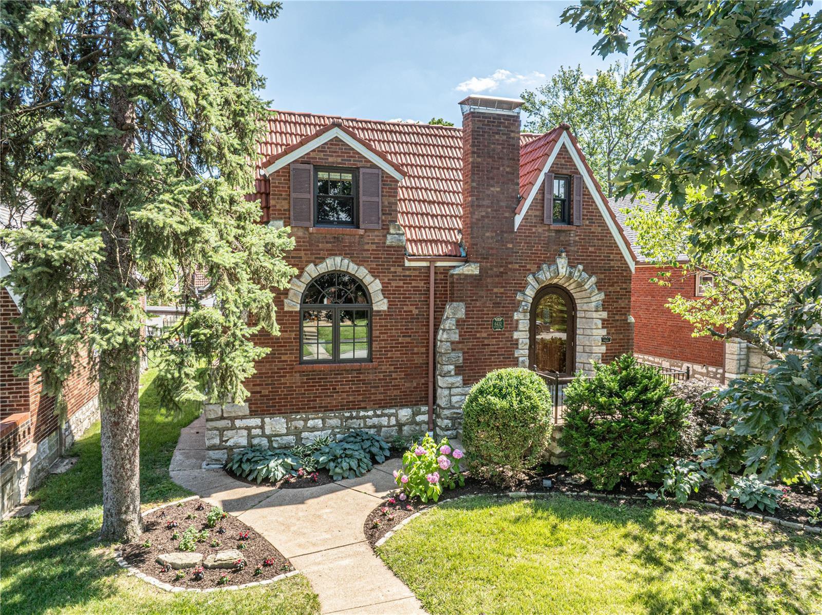 6432 Sutherland Avenue