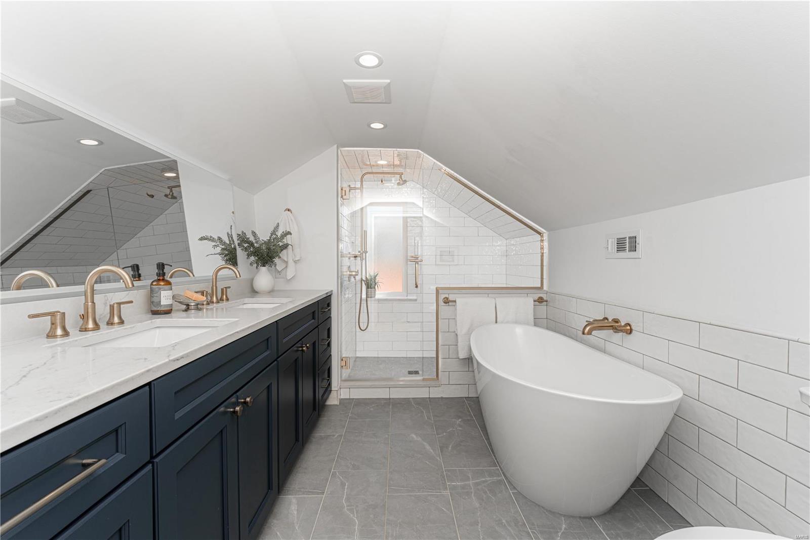 6432 Sutherland Avenue