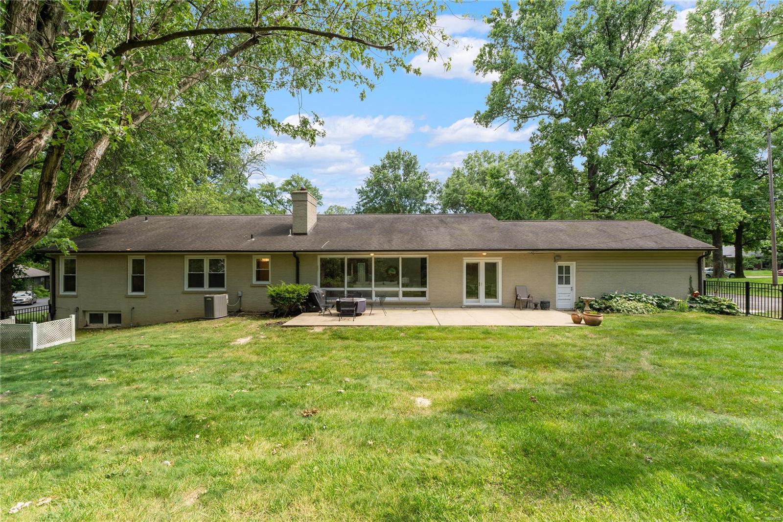 8 Dogwood Lane