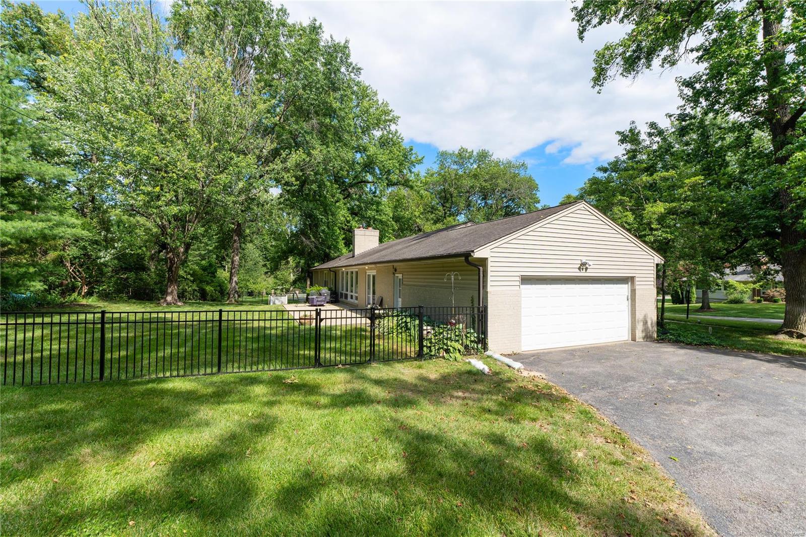 8 Dogwood Lane