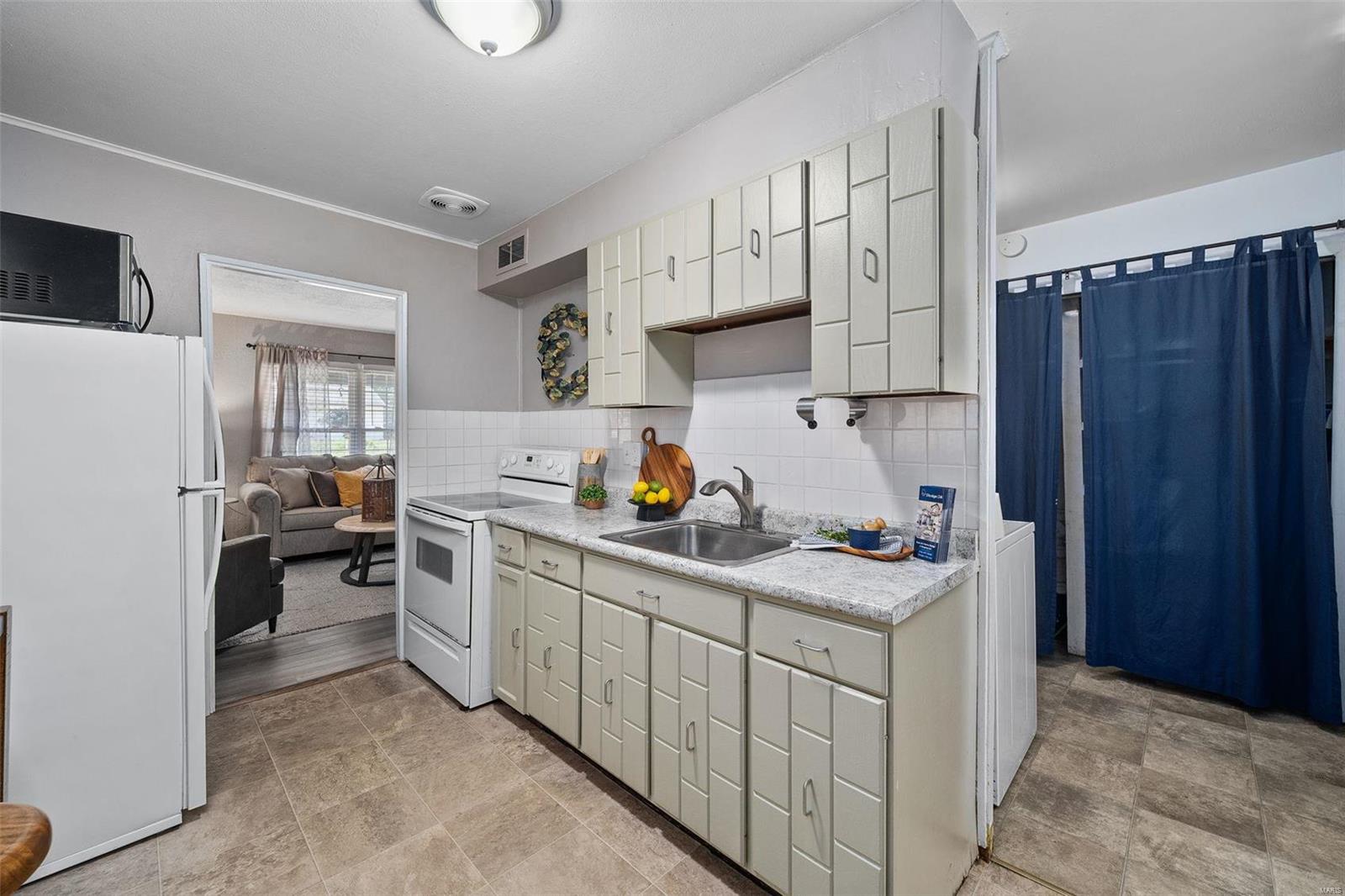 9669 Baltimore Avenue