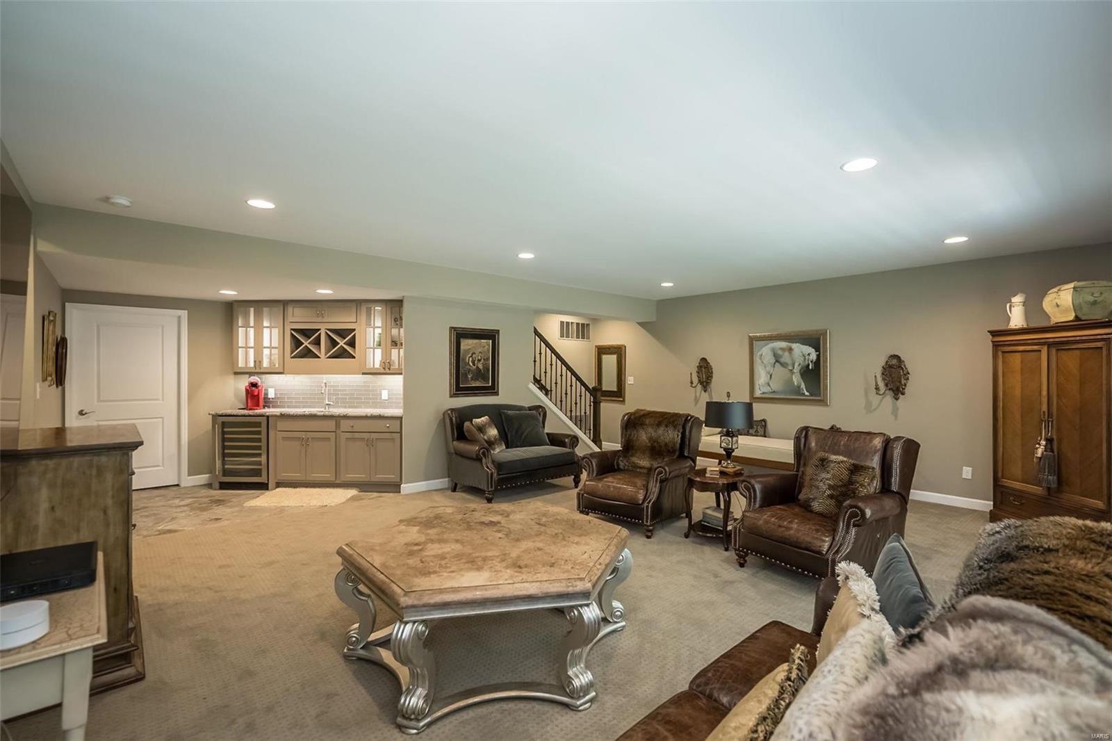 770 Village View Circle