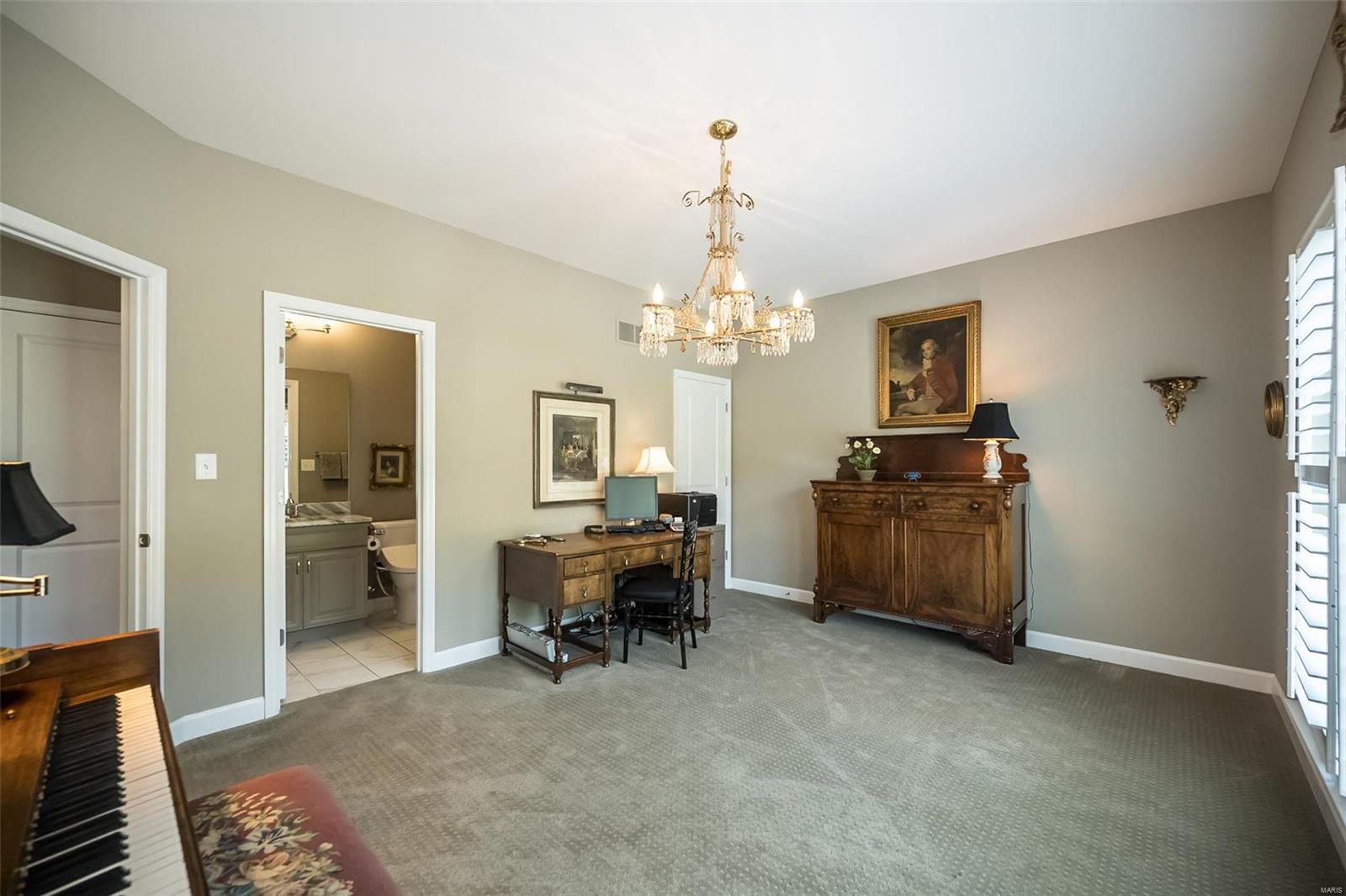 770 Village View Circle