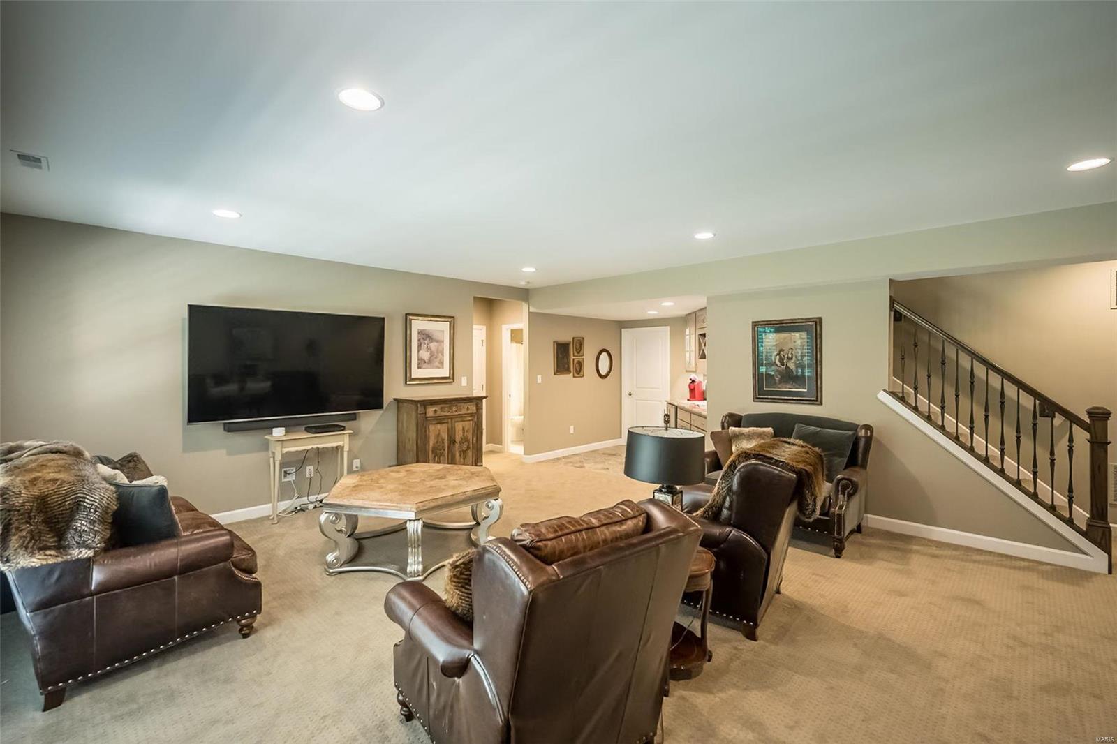 770 Village View Circle