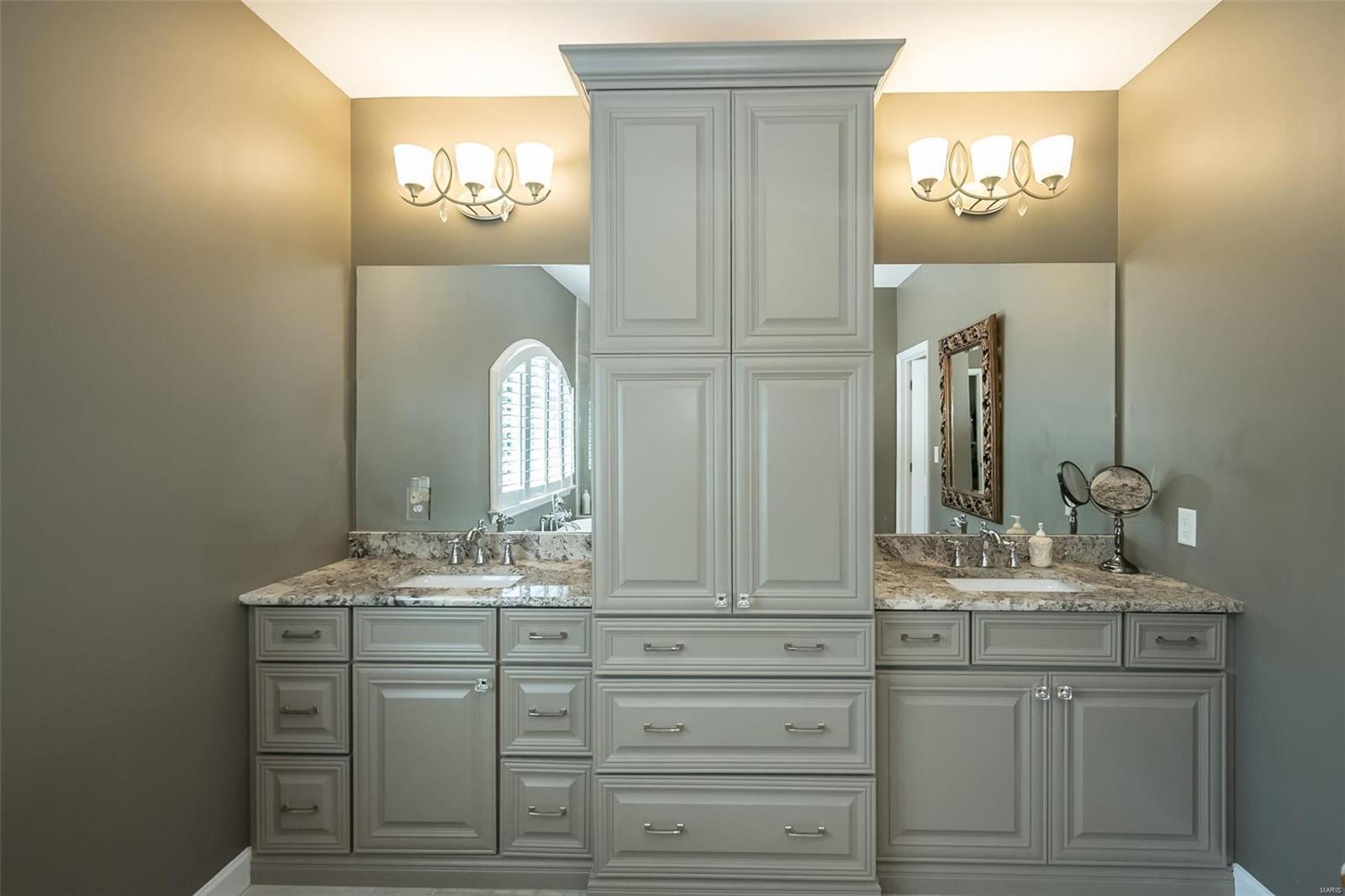 770 Village View Circle